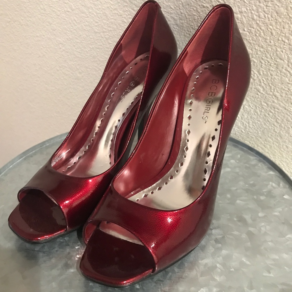 👠BCBGirls Red peep toe heels 👠